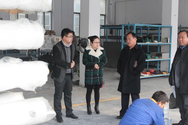 <b>寧夏吳忠市開發(fā)區(qū)韓兵主任來(lái)廠考察</b>